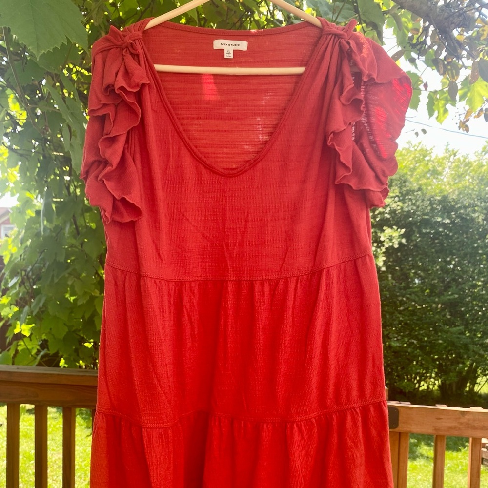 Max Studio woman’s size XL beautiful red dress